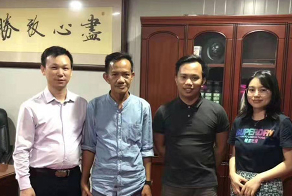 印尼客户直夸睿至锋_全自动C型钢机nice